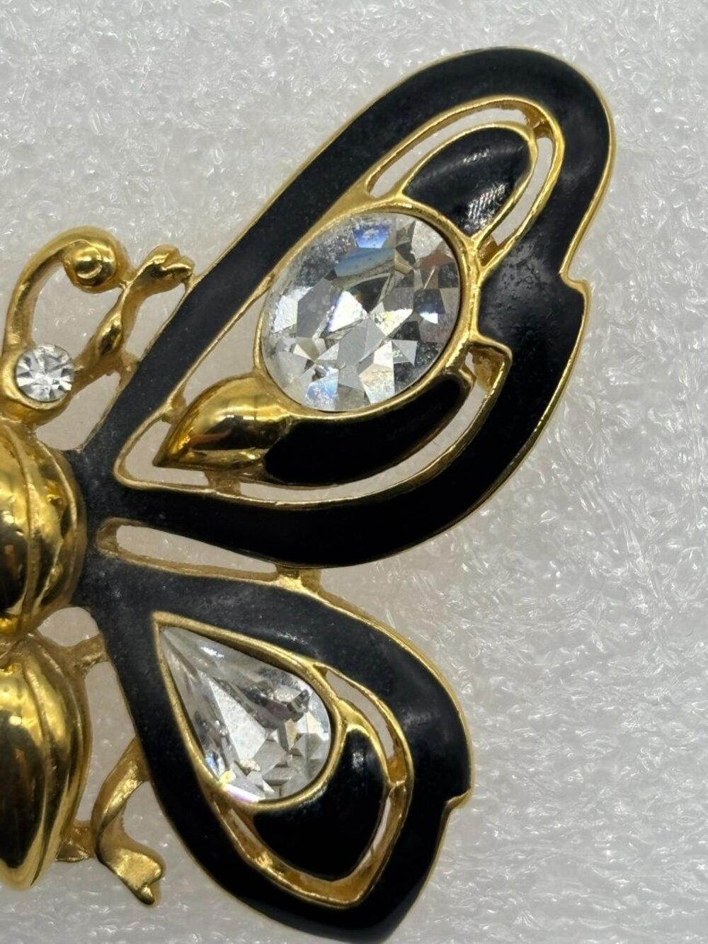 Vintage Trifari Butterfly Brooch Gold Tone Black Enamel Clear Rhinestones Signed - Picture 6 of 16